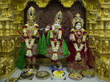 Shri Harikrishna Maharaj, Bhagwan Shri Krishna and Shri Radhaji